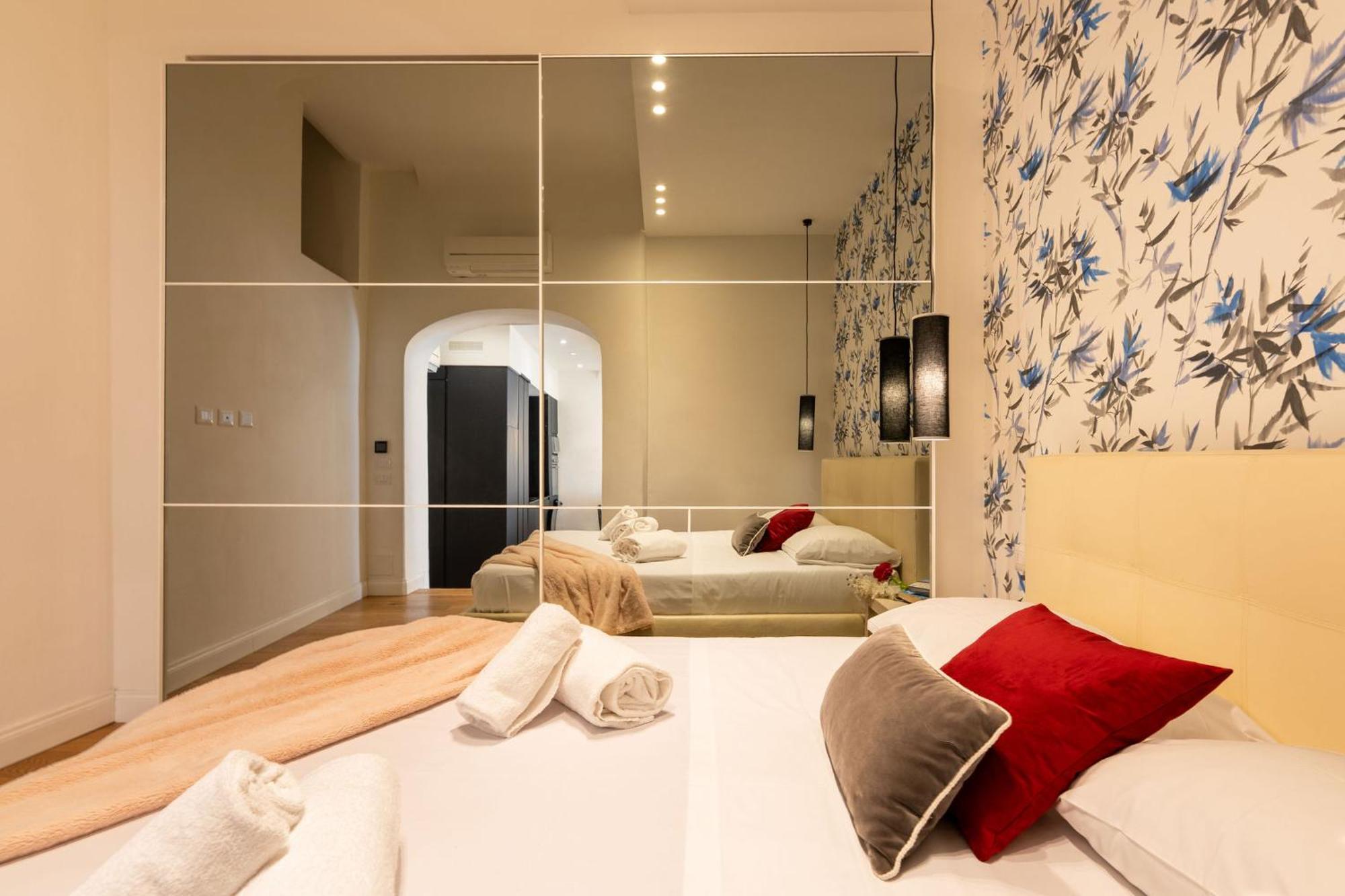 Ta - One Bedroom Luxury Apartment In The Fashion District Florence Exterior photo